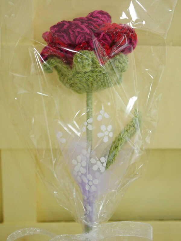 P1520286 Rose singulière multicolore rose fuschia, rouge, paillettes, idéal pour cadeaux