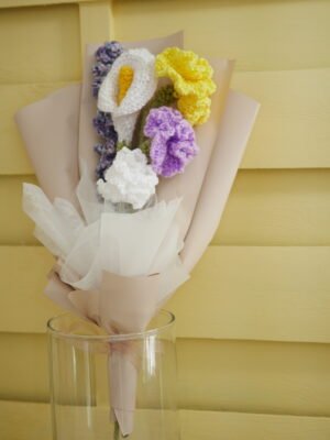 Bouquet de fleurs éternelles emballé prêt à offrir, mariage, cérémonie, baptême, fête, cadeau des amoureux, pot de départ, départ retraite