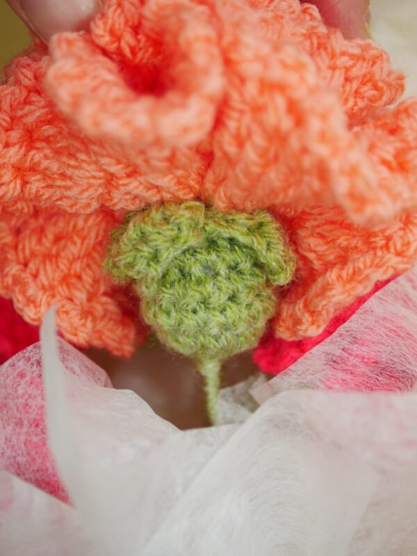 Bouquet de fleurs éternelles, oeillets au crochet