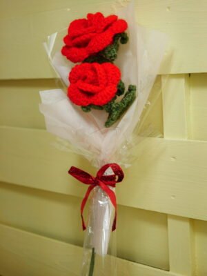 Bouquet de 2 roses rouges éternelles – Flamboiement romantique