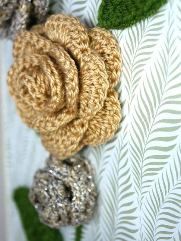 il_1588xN.7082022151_cr08 Tableau floral en relief – décoration murale artisanale unique