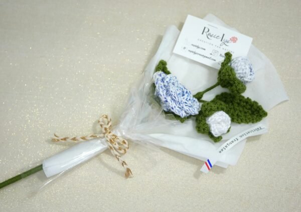 2 BOURGEONS 1 Rose et ses bourgeons chinés