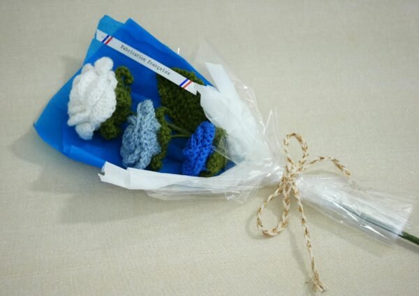 3 fleurs gdes 1 Bouquet 3 roses raffinées éternel