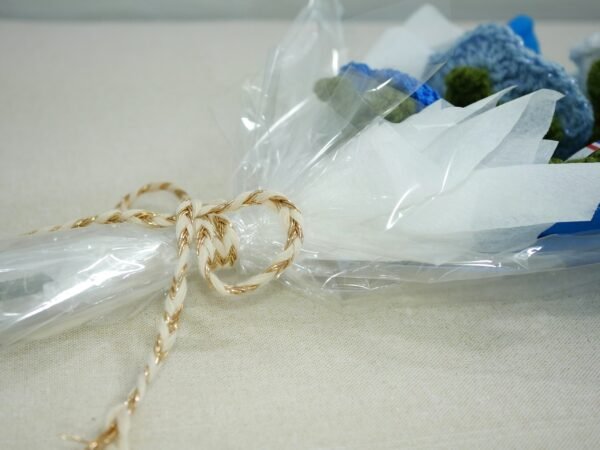 3 fleurs gdes 2 Bouquet 3 roses raffinées éternel