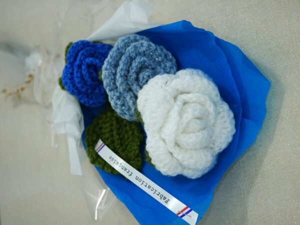 3 fleurs gdes 5 Bouquet 3 roses raffinées éternel