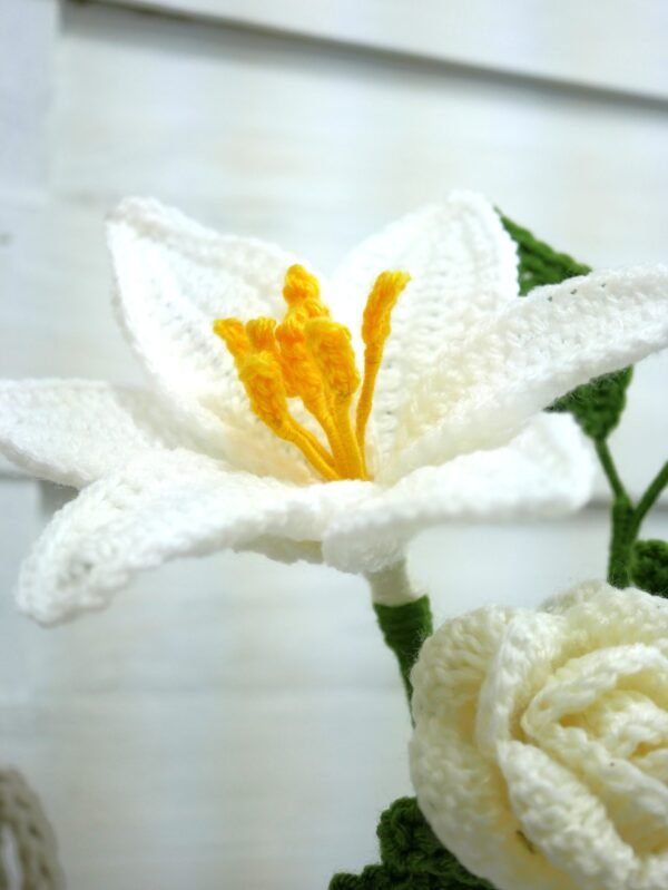 bouquet lys 5 Bouquet Lys et roses – Côté Mers