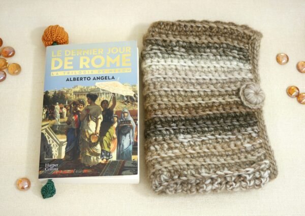 P1530718 Pochette à livre en laine - Accessoire cocooning personnalisable