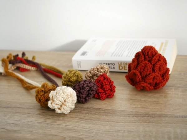 P1530721 Marque-page pomme de pin au crochet, cadeau artisanal pour lecteur
