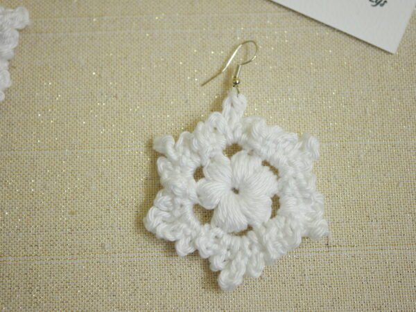 Boucles d’oreilles Flocon – Blanc Neige