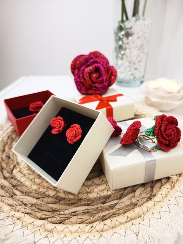 Boucles d’oreilles Roses d'Amour artisanales | Rosie Lys