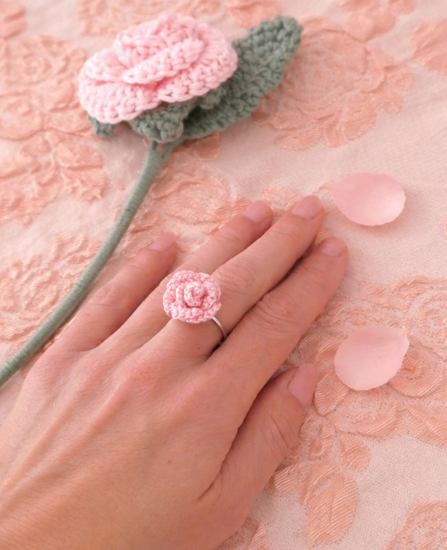 bijoux fleur rose relief pour femme cadeau original et artisanal unique